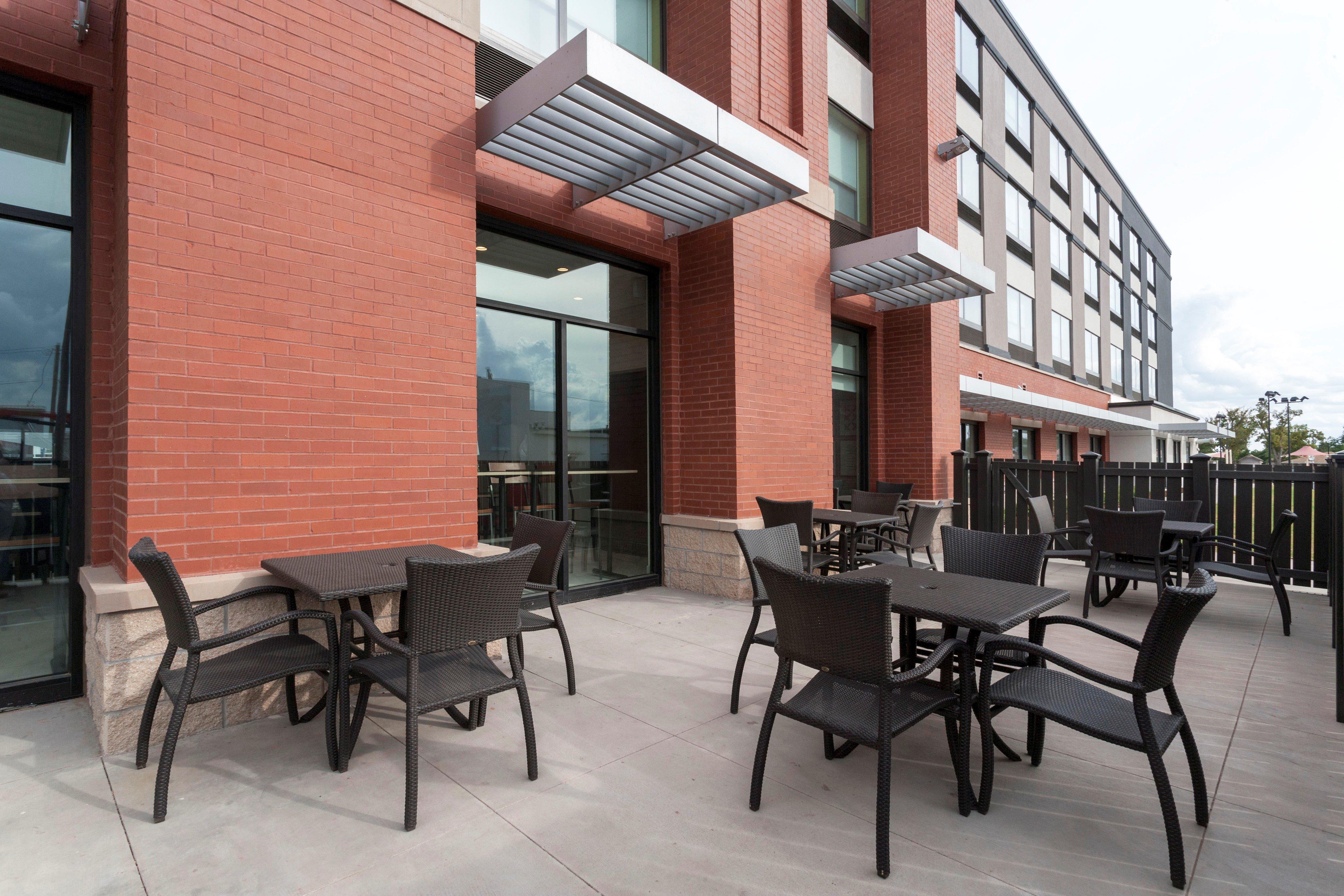Holiday Inn Express & Suites - Dodge City By Ihg Eksteriør bilde