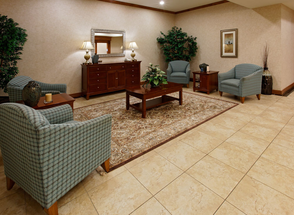 Holiday Inn Express & Suites - Dodge City By Ihg Eksteriør bilde