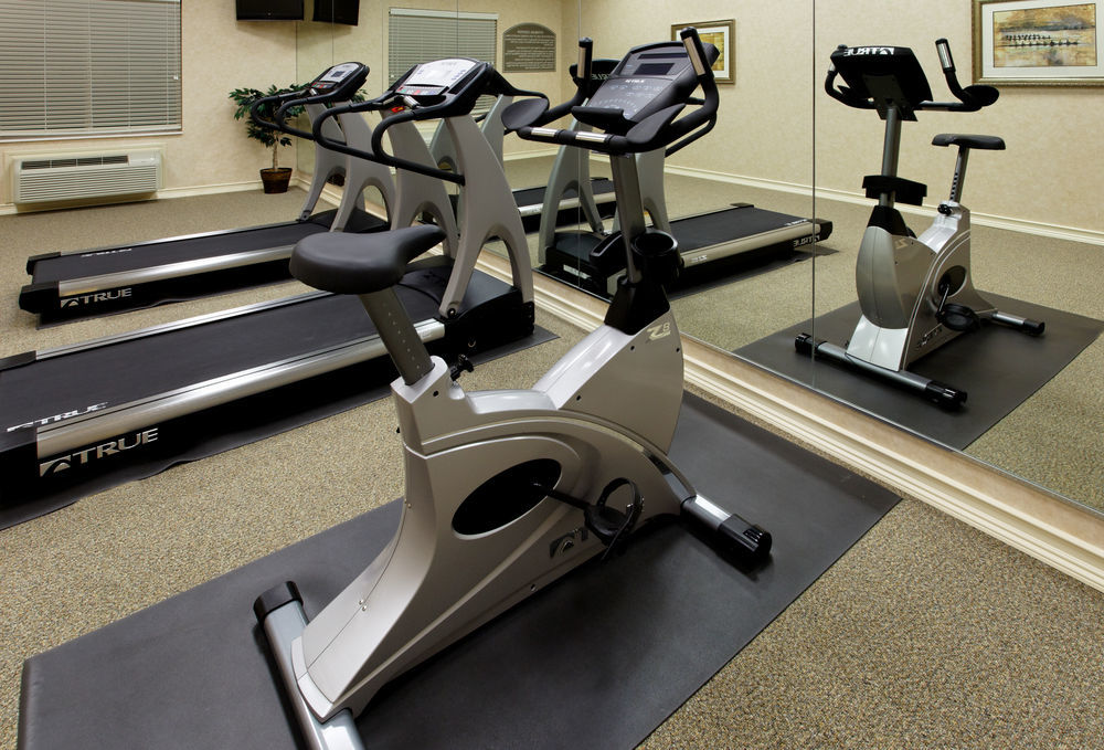Holiday Inn Express & Suites - Dodge City By Ihg Eksteriør bilde